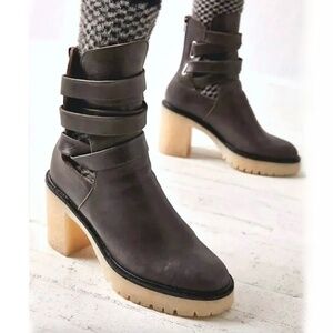 FREE PEOPLE Jesse Cutout Platform Lug Rubber Sole Leather Ankle Boots